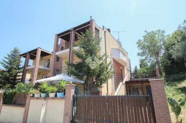 4-room flat in Via Fonte dell'Abbazia, Montesilvano - Photo 1