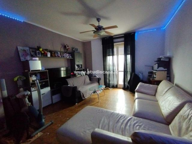 3-room flat in Via Donna Anna d'Este, Belgioioso - Photo 1