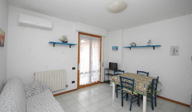 2-room flat in Via Zambelli, Porto Azzurro - Photo 1