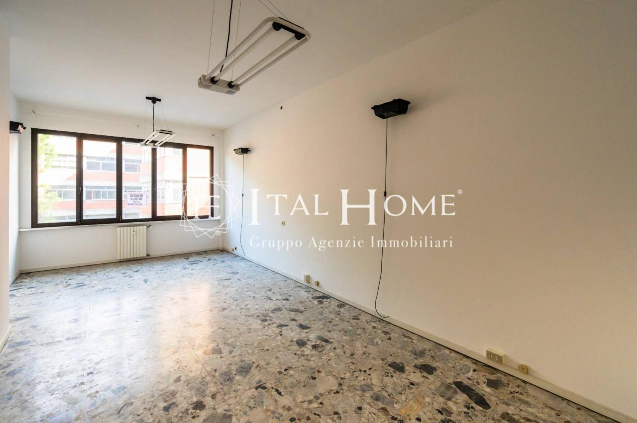 Ufficio in Via Torquato Taramelli 36, Bergamo - Foto 1