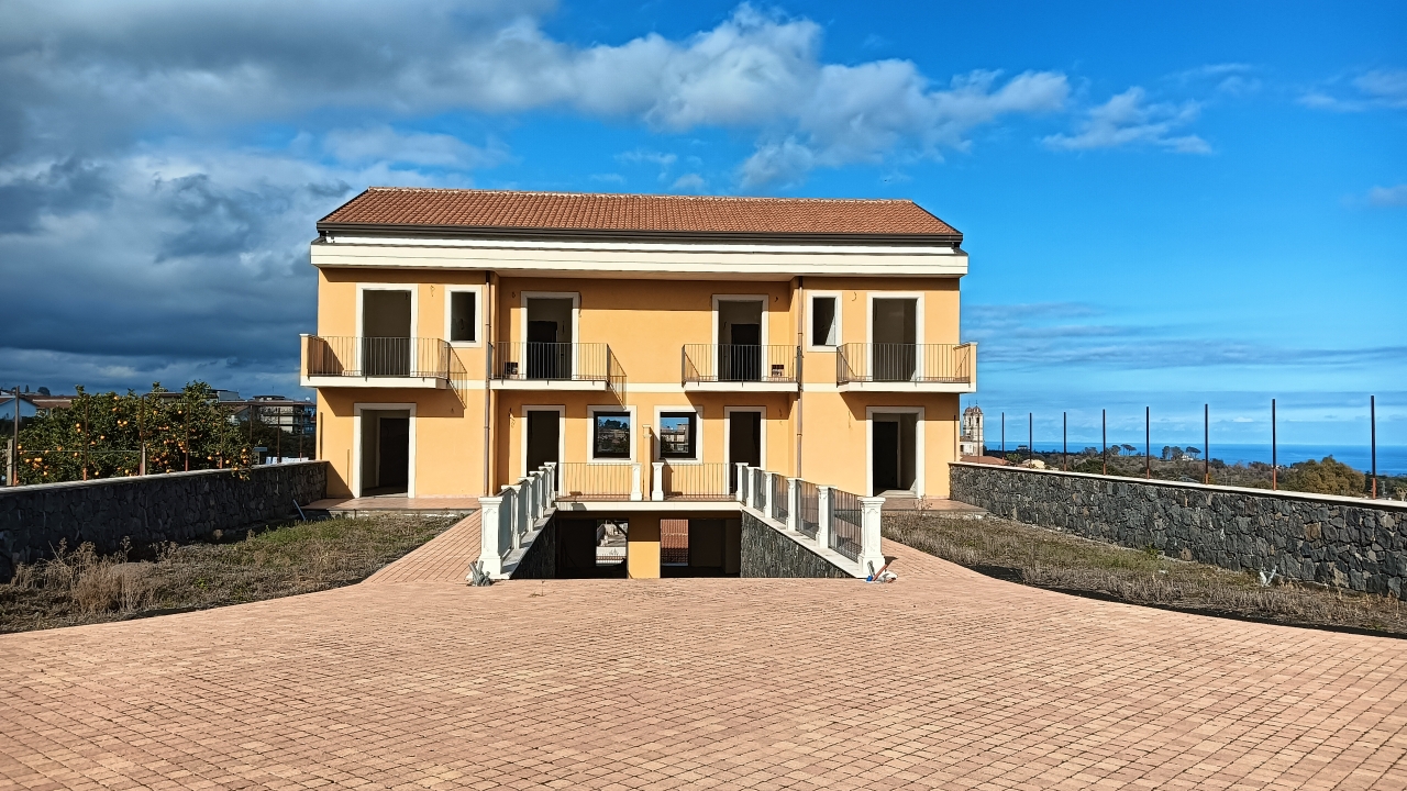 Villa bifamiliare in vendita a Acireale