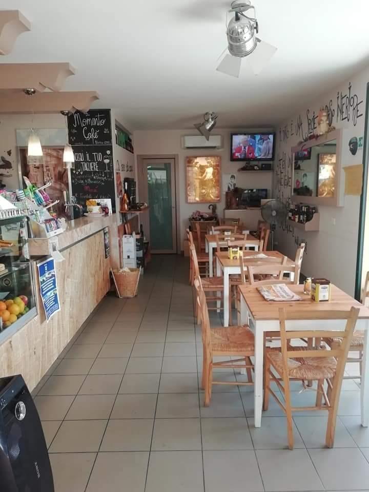 Locale commerciale in , Montignoso, {3} - Foto 1