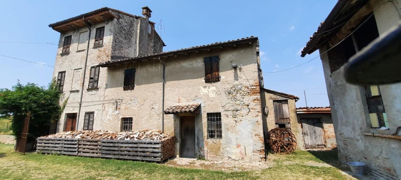 Rustico in vendita a Fiorenzuola D'Arda