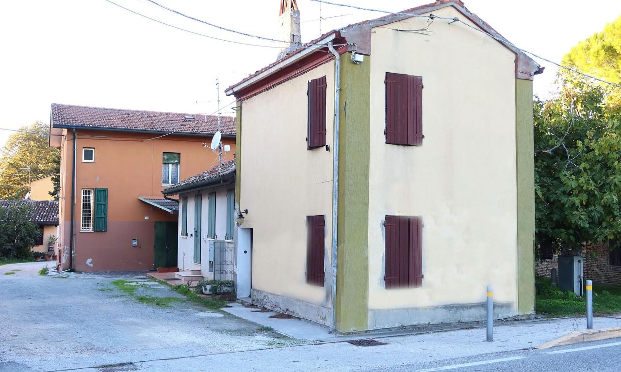 Villa bifamiliare in vendita a Ravenna