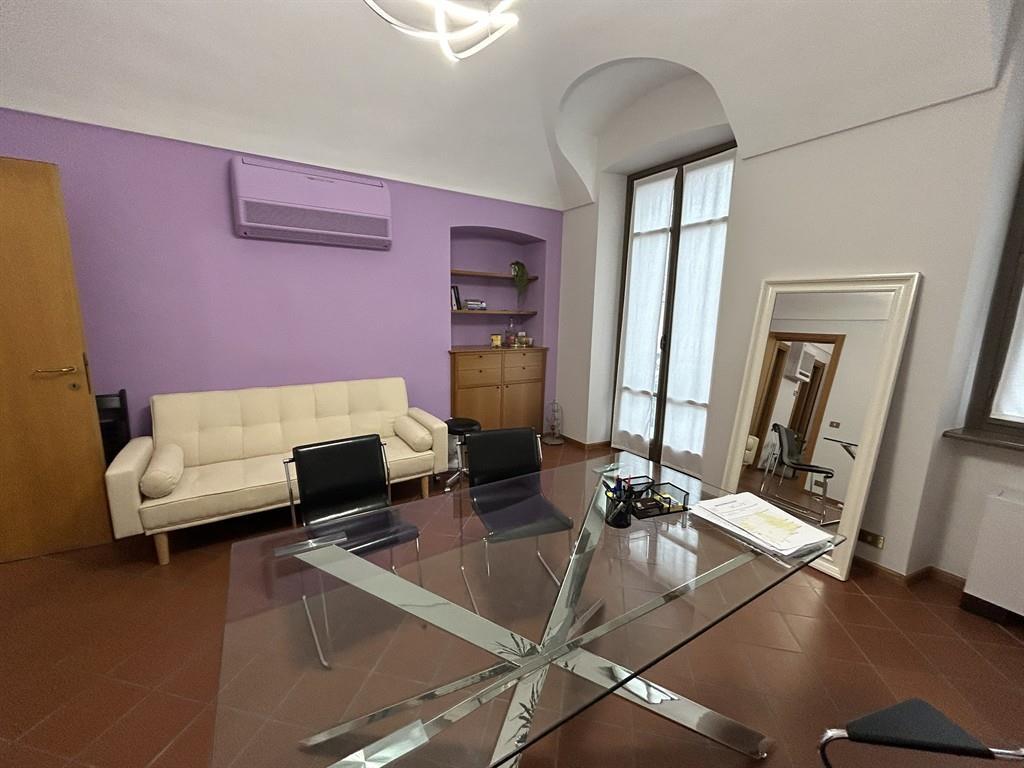 Ufficio in Via Ospedale, Alba, {3} - Foto 1