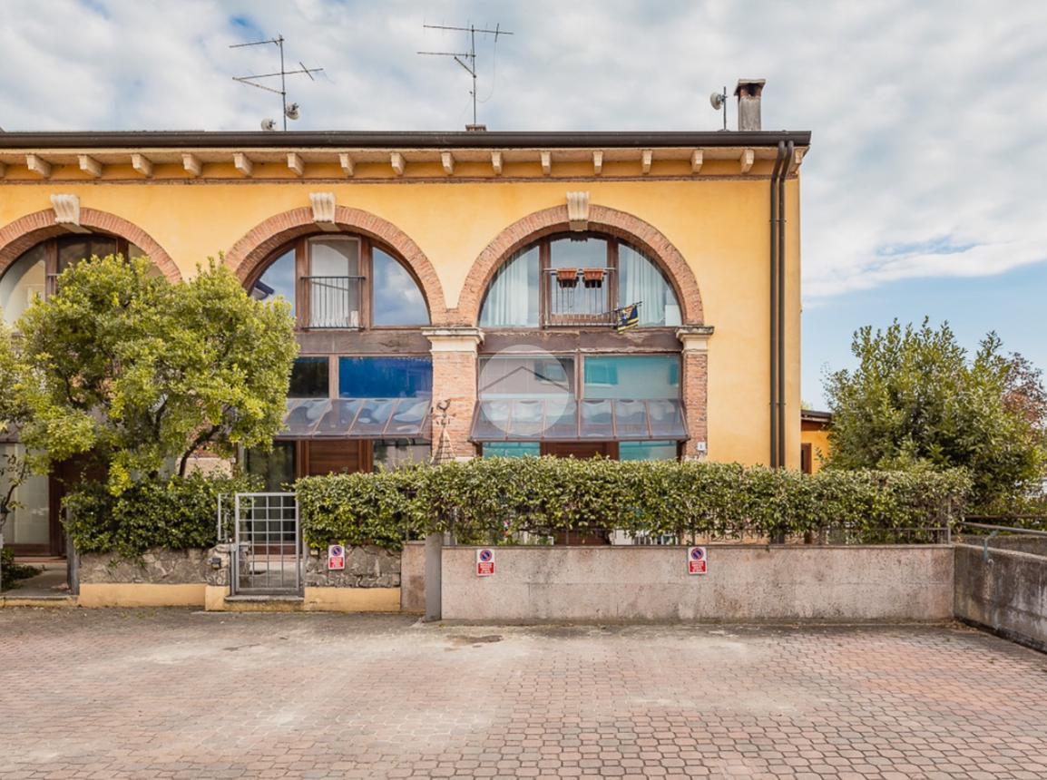 Villa a schiera in vendita a Sommacampagna