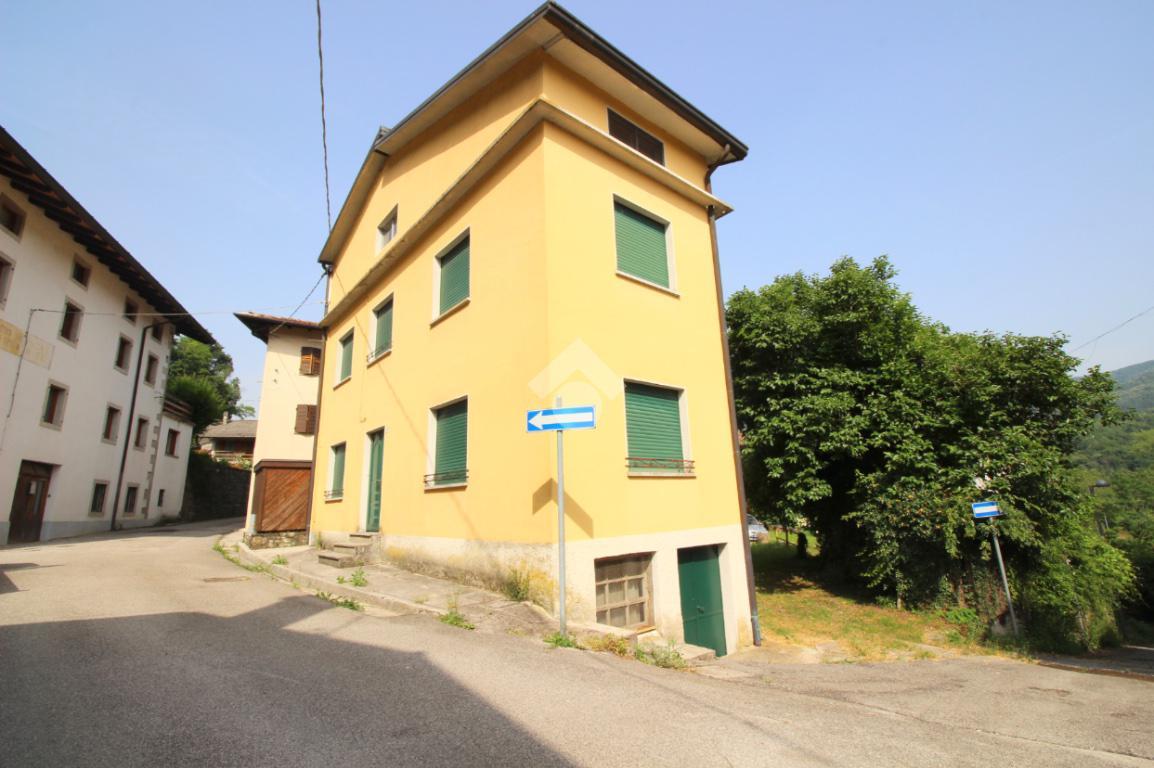Villa in vendita a San Leonardo