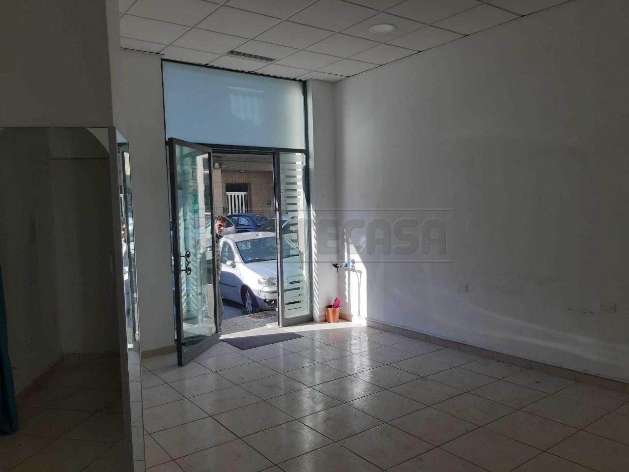 Parrucchiere in Via Sebastiano Olivieri, Siracusa, {3} - Foto 1