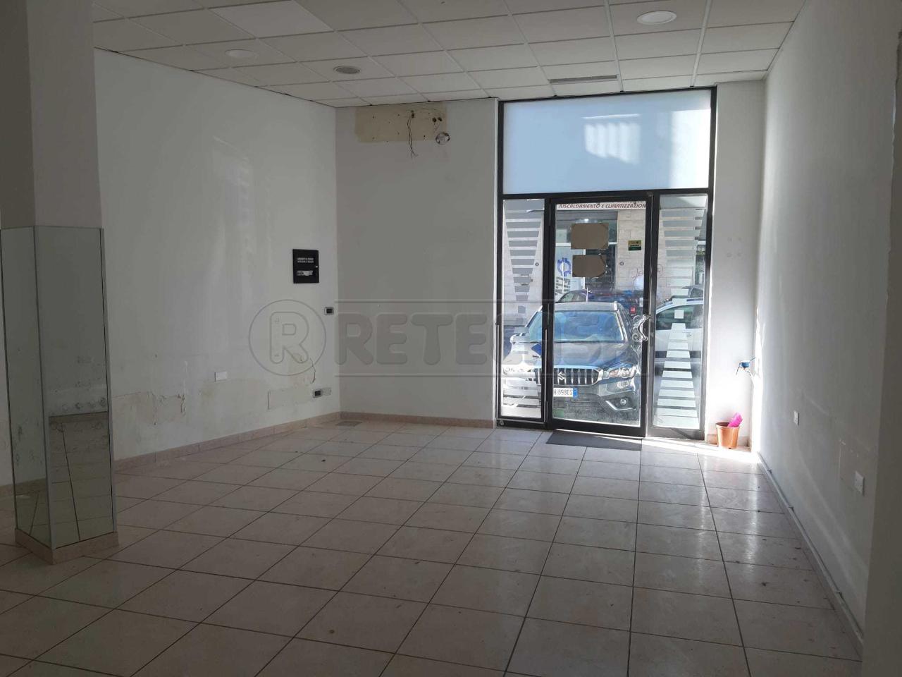Parrucchiere in Via Sebastiano Olivieri, Siracusa, {3} - Foto 2