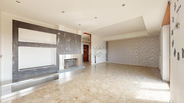 Apartament in Via Roma 18, Trofarello - Photo 1