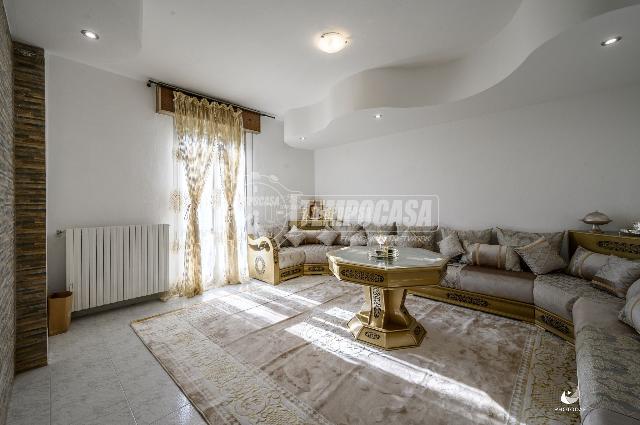 4-room flat in {3}, Via Mario Cappelletti - Photo 1