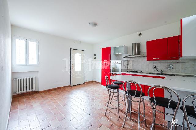 2-room flat in Via San Vitale Ovest, Medicina - Photo 1