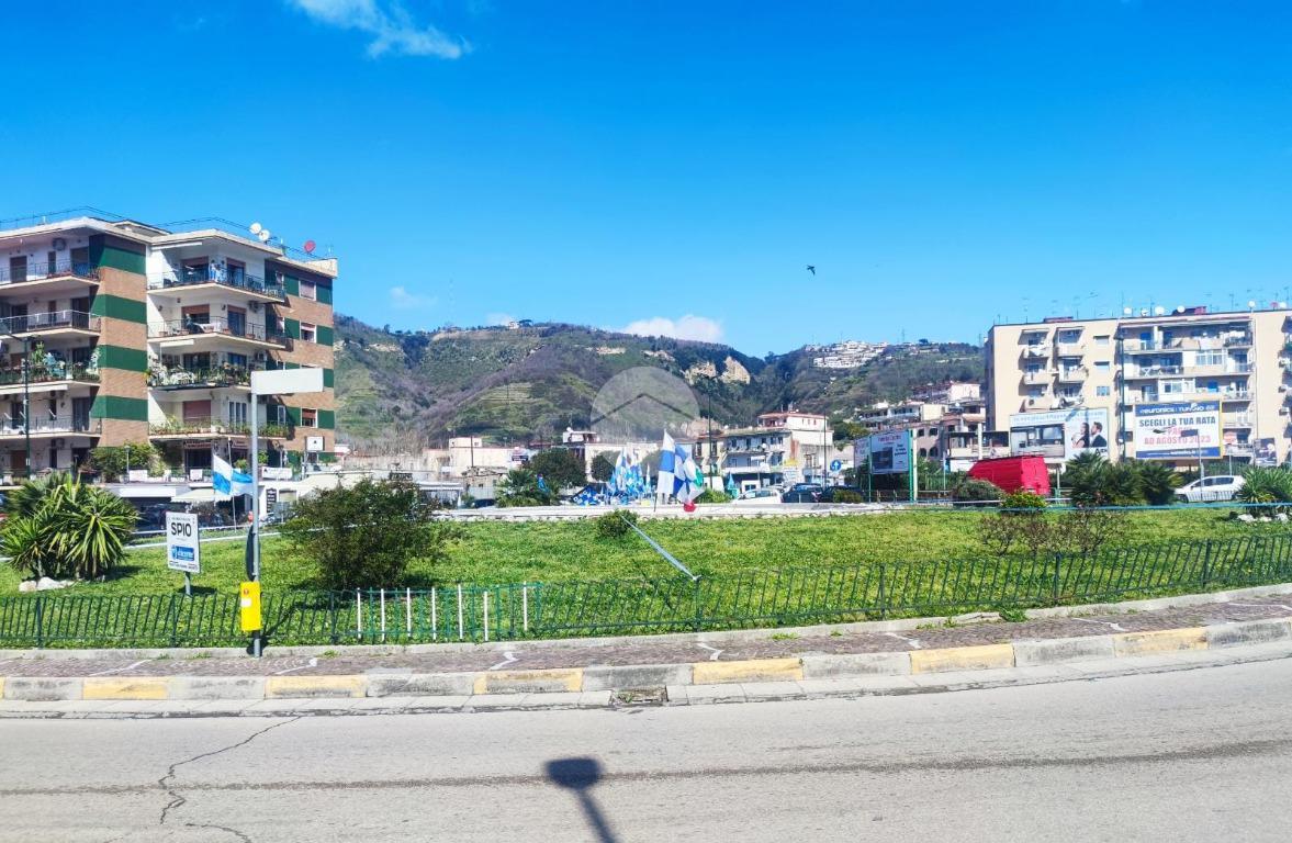 Negozio in Via Giustiniano, Napoli - Foto 1