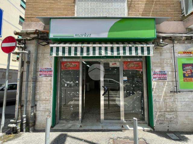 Negozio in Via Montevergine 31, Napoli - Foto 1