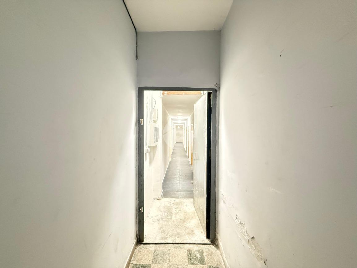 Magazzino in Via Alessandro d'Alessandro 77, Napoli, {3} - Foto 2