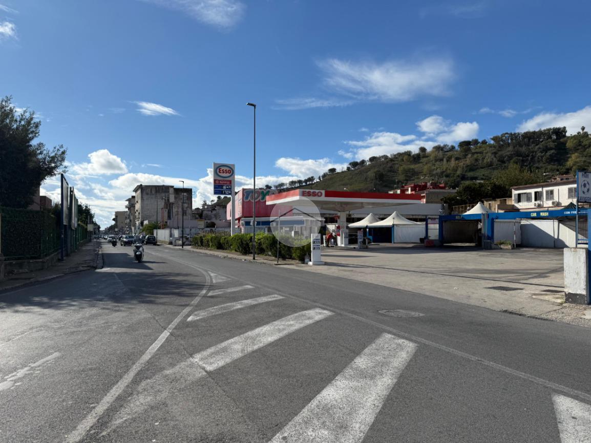 Magazzino in Via Terracina 1, Napoli, {3} - Foto 2