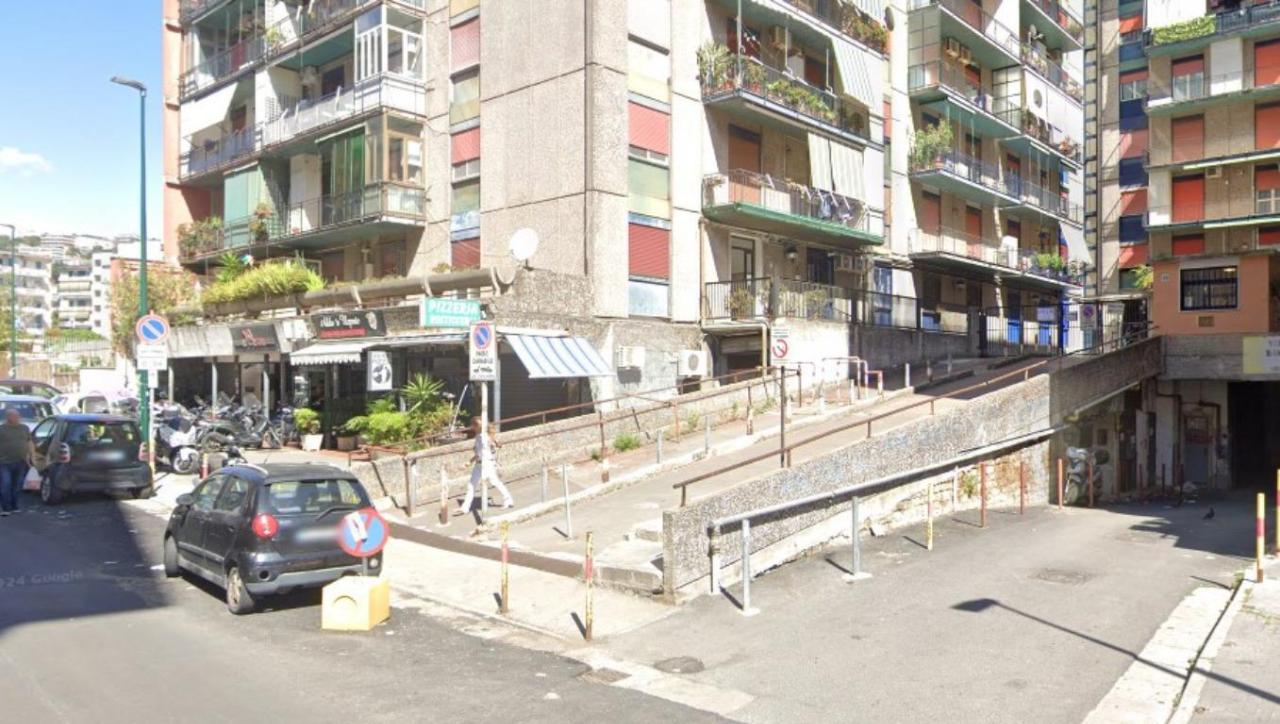 Negozio in Via Campegna 71, Napoli, {3} - Foto 2