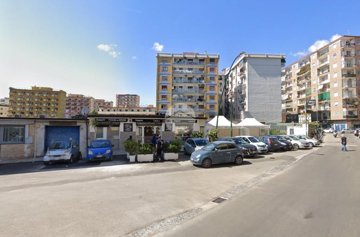 Negozio in Via Campegna 71, Napoli, {3} - Foto 1