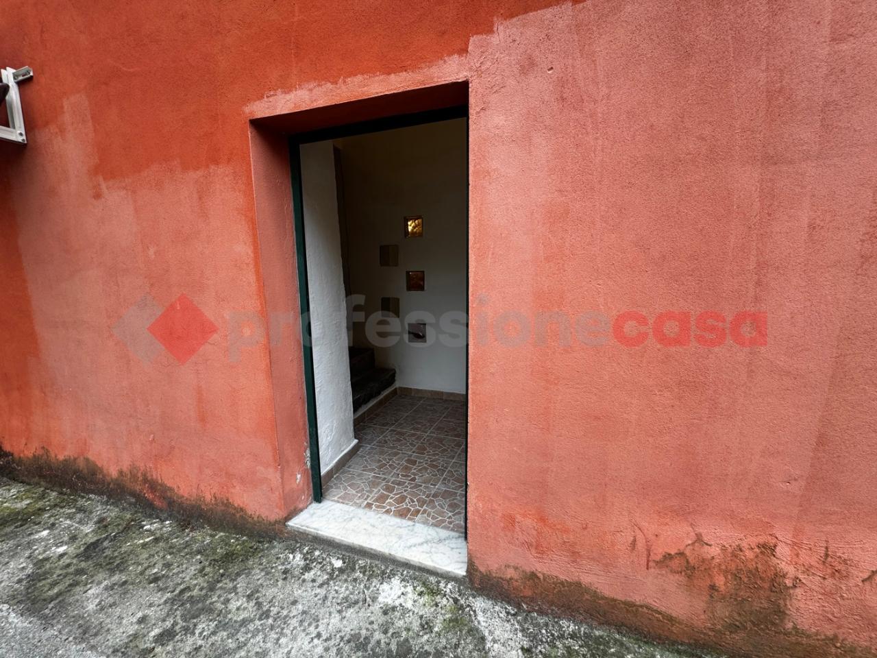 Magazzino in Via delle Casette 47, Genova, {3} - Foto 2