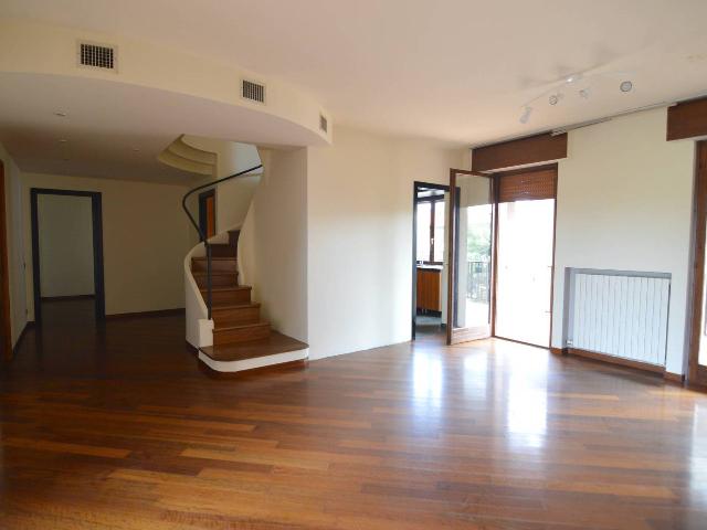 Penthouse in Via Eleonora Duse, Verona - Photo 1