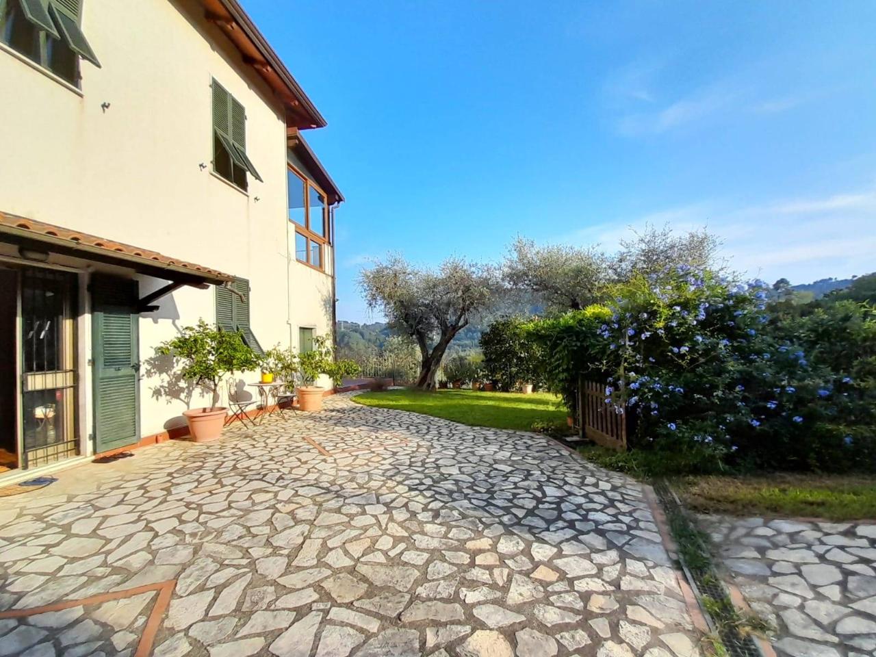 Villa bifamiliare in vendita a Arcola