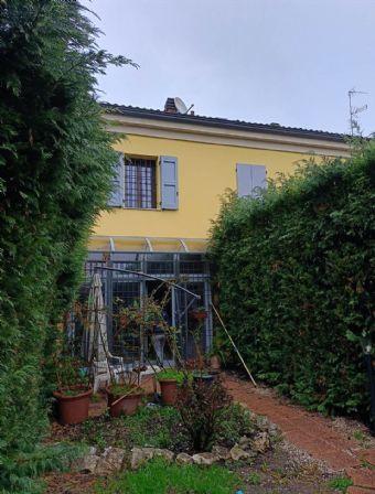 Terraced house, Modena - Photo 1