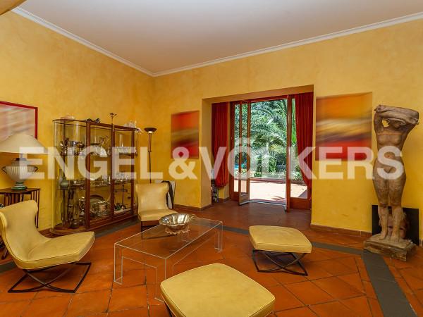 Villa bifamiliare in vendita a Roma