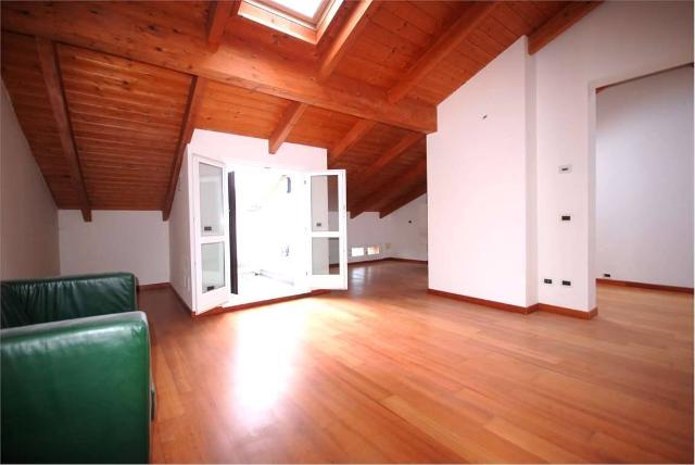 2-room flat in {3}, - Photo 1