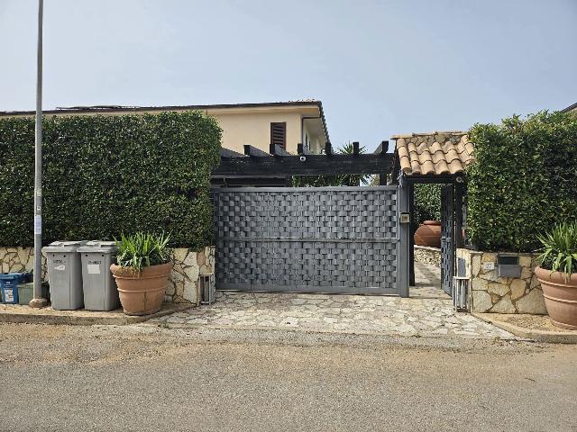 Mansion in Via del Levante 27, Carini - Photo 1