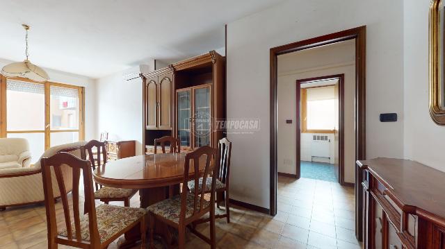 4-room flat in {3}, Piazza IV Novembre - Photo 1