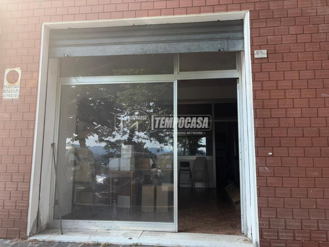 Negozio in Via Roma 54, Grizzana Morandi, {3} - Foto 1