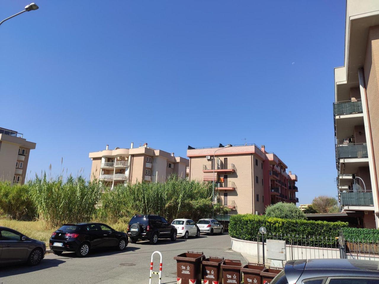 Parcheggio chiuso in Via delle Gardenie, Tivoli - Foto 1