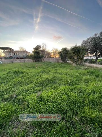 Residential building land, Anzio - Photo 1