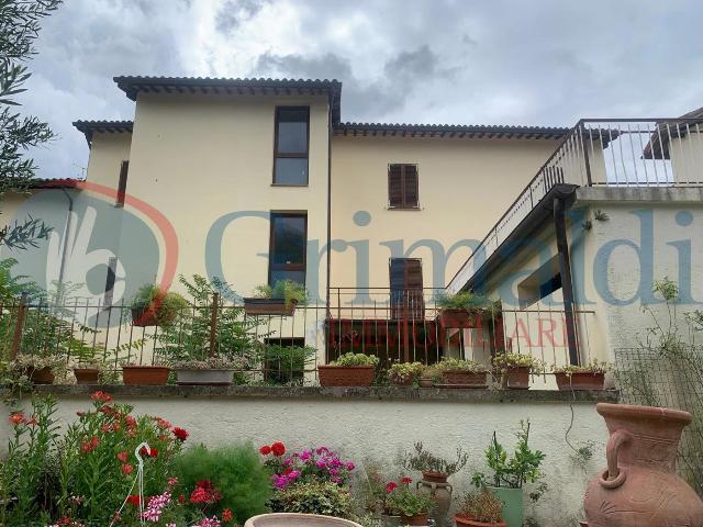 Casa indipendente in Via Caprera 1, Foligno - Foto 1