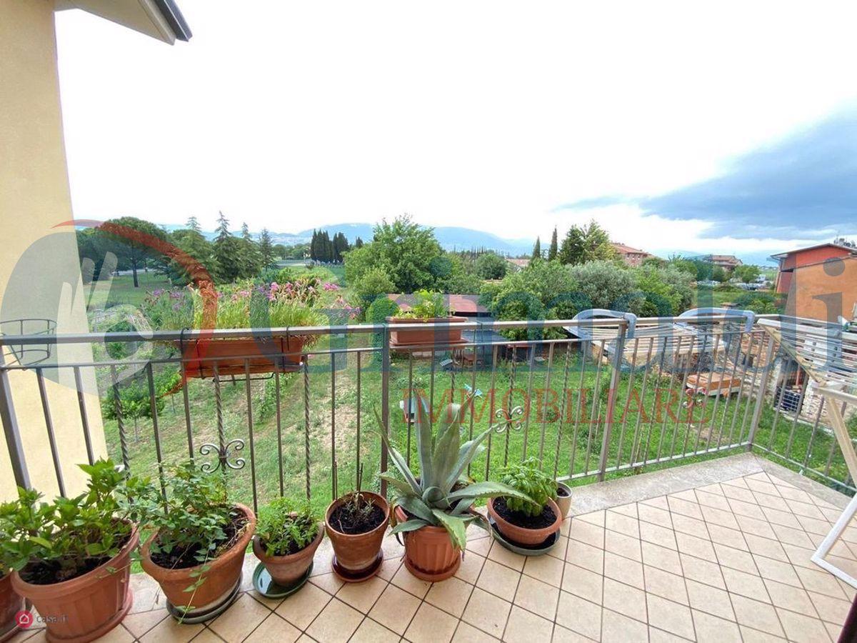 appartamento in vendita a Bastia Umbra in zona Cipresso