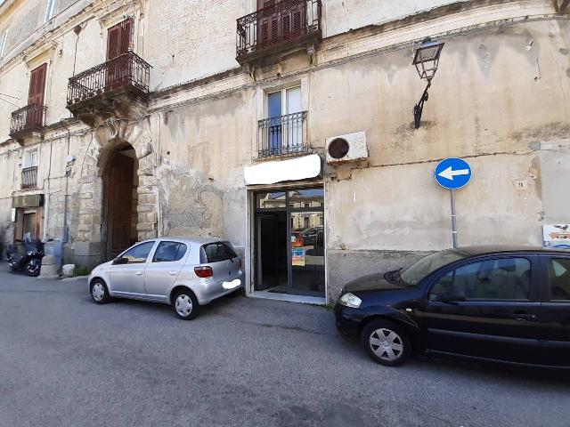 Shop in Piazza Guglielmo Marconi, Catanzaro - Photo 1