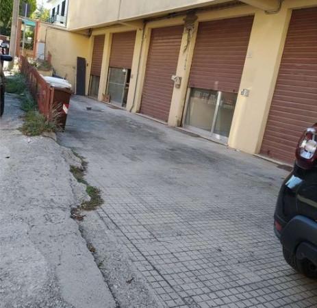 Negozio in Via Palombare, Ancona, {3} - Foto 1