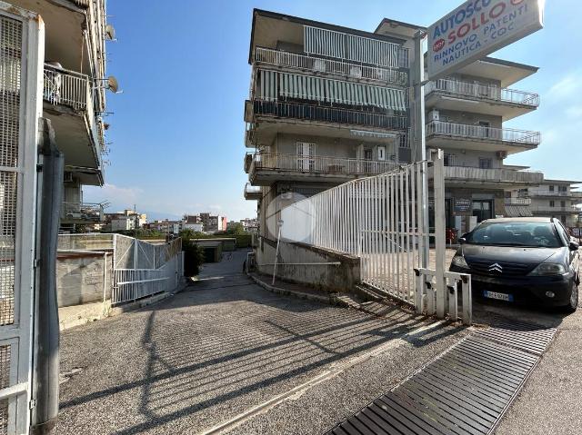 Geschäft in Via Detta Nuova Casoria 60, Napoli - Foto 1