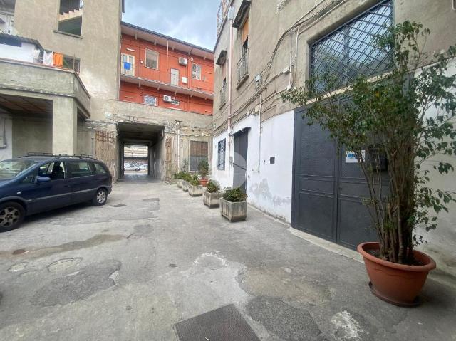 Negozio in Via Nuova Poggioreale, Napoli - Foto 1