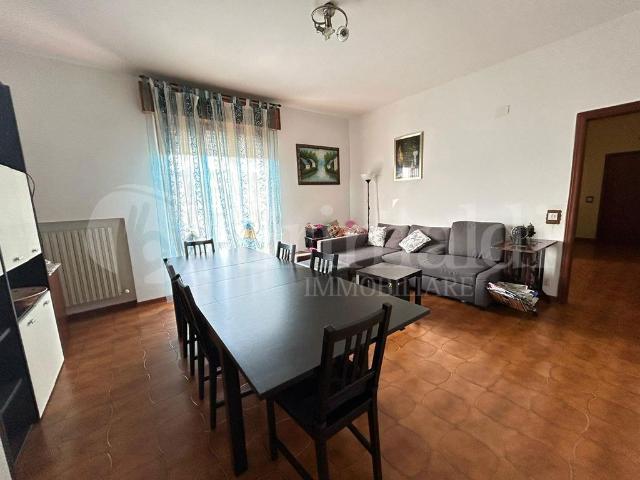 Apartament in Via Manzoni, Maiolati Spontini - Photo 1