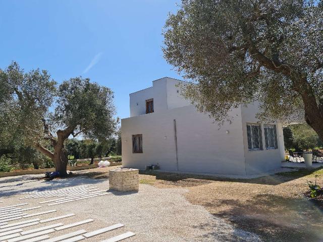 Single-family villa, San Vito dei Normanni - Photo 1