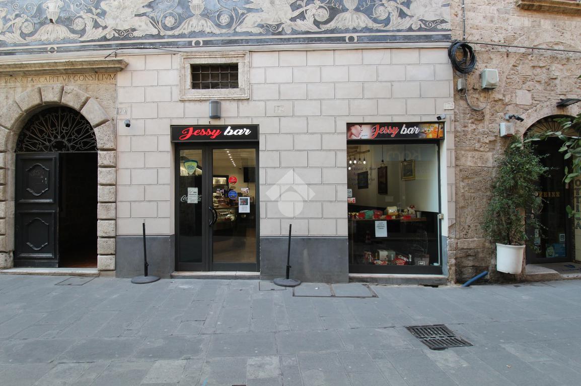 Negozio in vendita a Ascoli Piceno