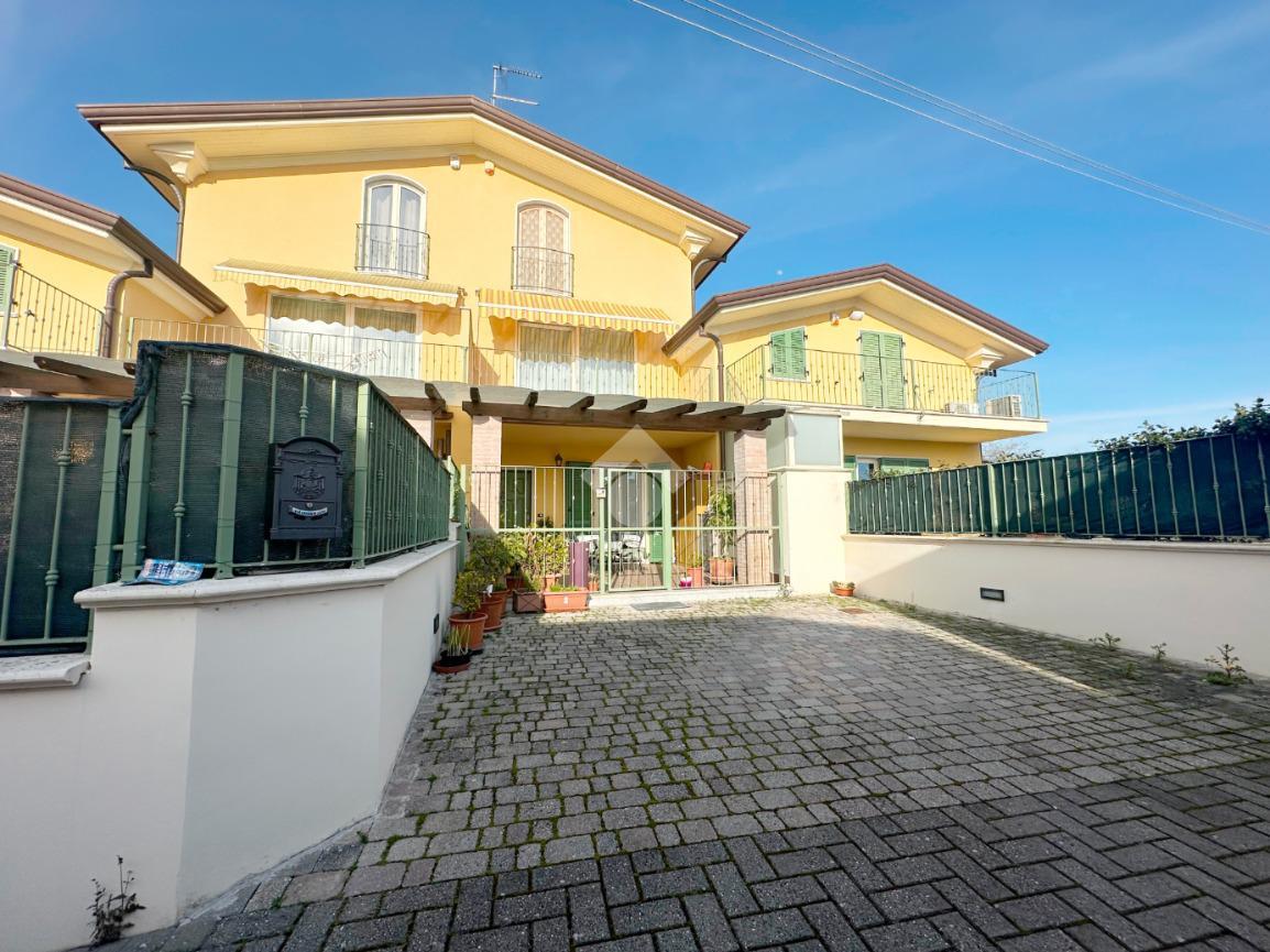 Casa indipendente in vendita a Carrara