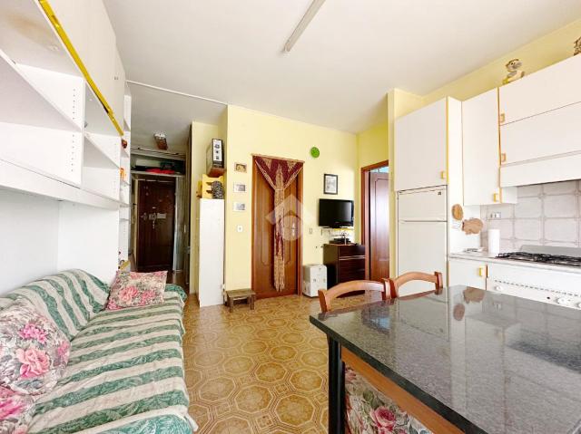 2-room flat in Via Zaccagna, Carrara - Photo 1