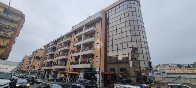 Trilocale in Viale Crotone 37, Catanzaro - Foto 1