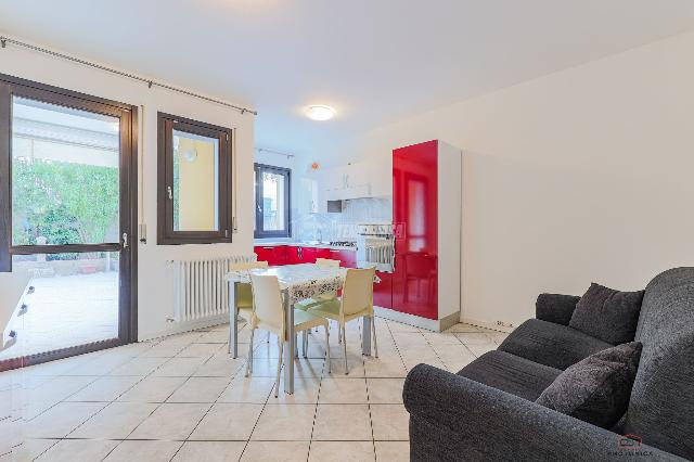 2-room flat in {3}, Viale Matera - Photo 1