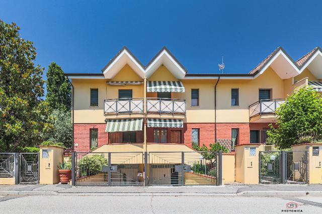 Villa a schiera in Viale Cernobbio, Riccione - Foto 1