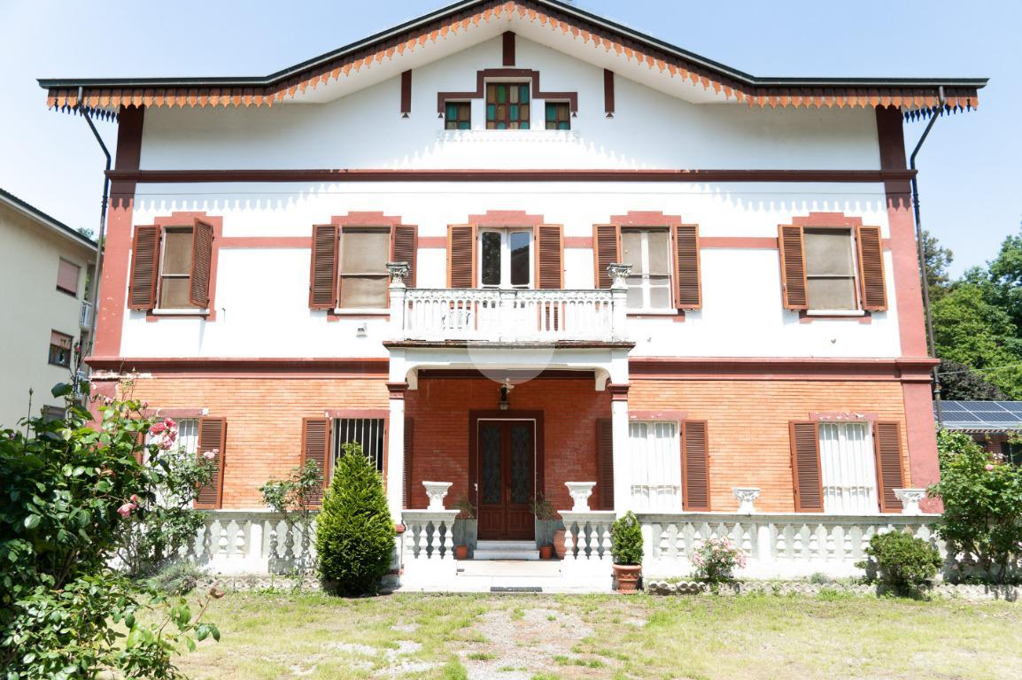 Villa in vendita a Albiano D'Ivrea