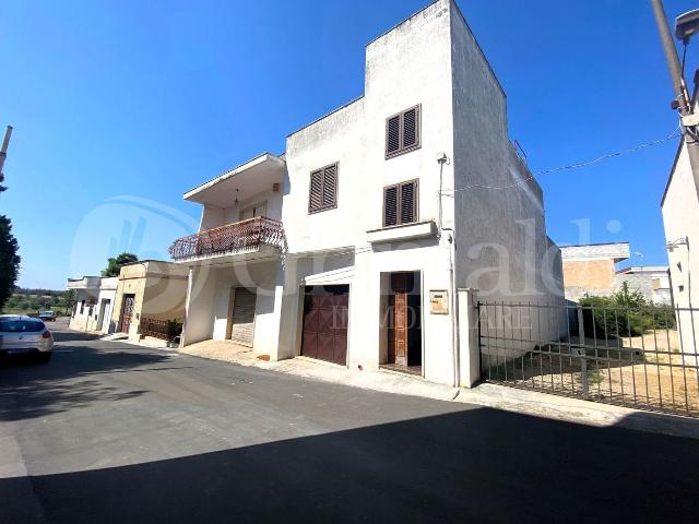 Detached house in Via Vittorio Veneto, Sannicola - Photo 1