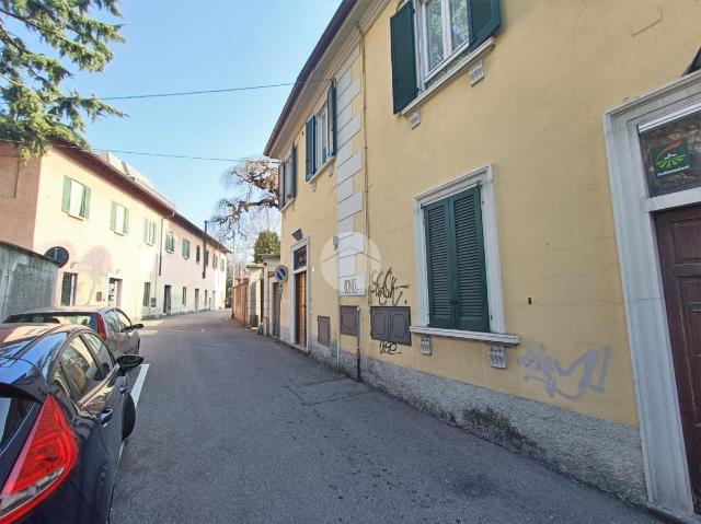 2-room flat in Via Claudio Cesana 22, Carate Brianza - Photo 1